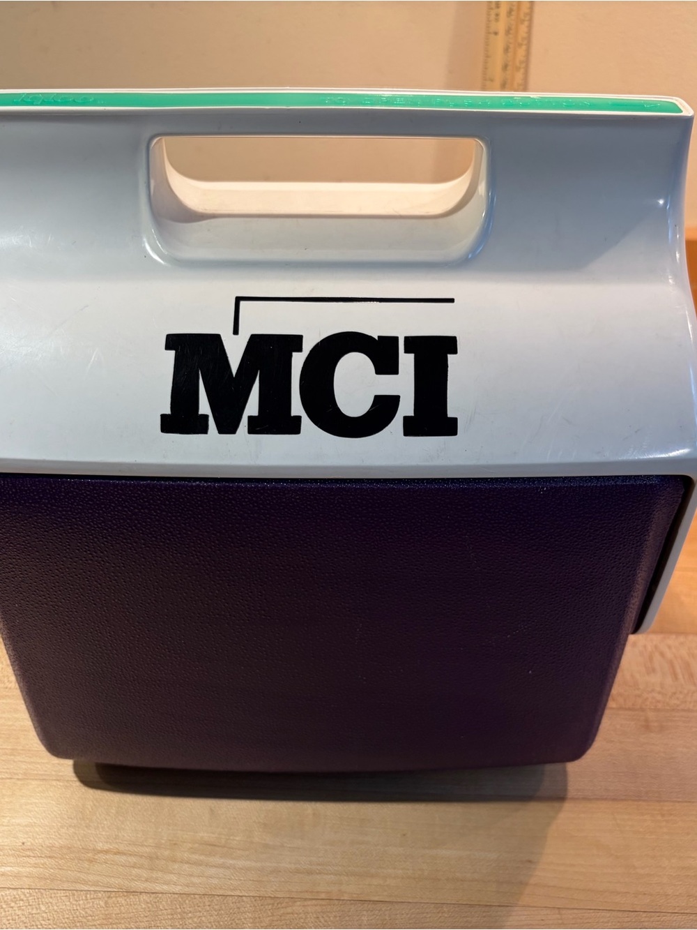 Igloo Mimimate 6 Cooler/lunchbox in Purple, White and green with MCI Logo